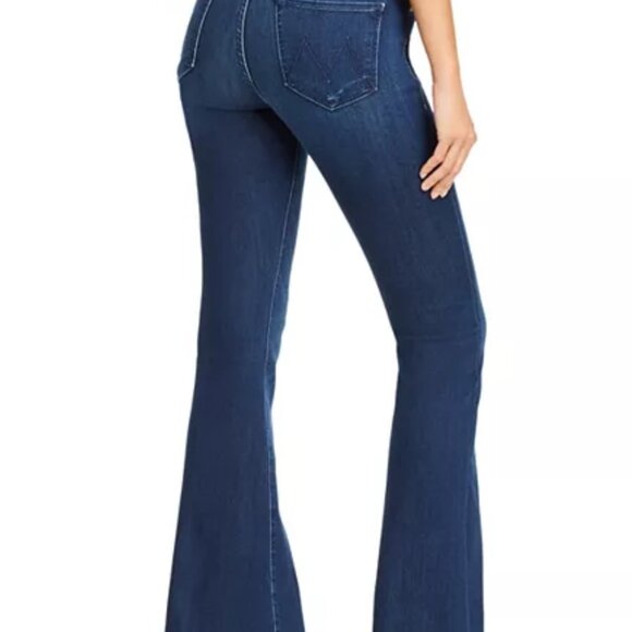 MOTHER Jeans; The Weekender Fray; Size 26; Tongue in Cheek Dark Blue Flare Jeans - Picture 8 of 9